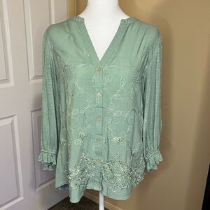 Democracy Light Green Mint Green Embroidered Button Down V-Neck Tunic Blouse L